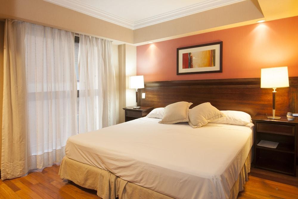 Premium Tower Suites Mendoza Luaran gambar