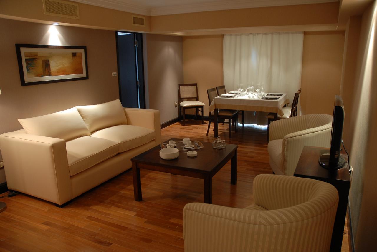 Premium Tower Suites Mendoza Luaran gambar