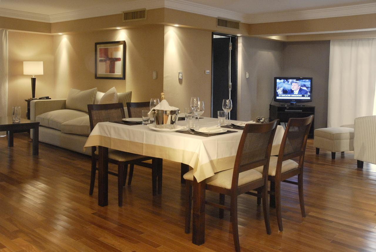 Premium Tower Suites Mendoza Luaran gambar