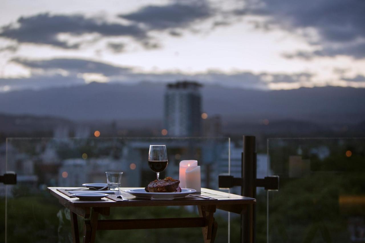 Premium Tower Suites Mendoza Luaran gambar